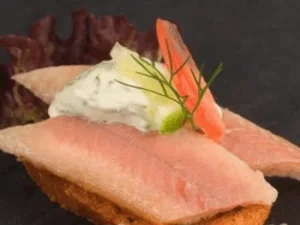 Crostini gerookte forel
