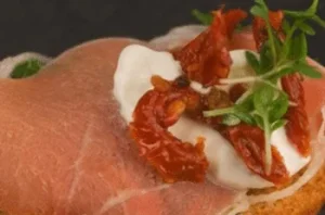 Salade met seranoham
